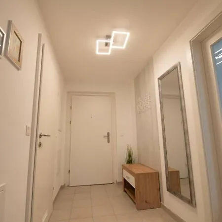Apartment Stilvolle 2-zimmer In Graz-lend Mit Tiefgaragenplatz *