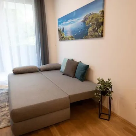 Apartment Stilvolle 2-zimmer In Graz-lend Mit Tiefgaragenplatz